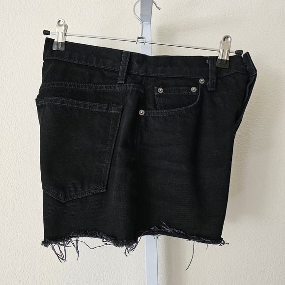 REFORMATION JEANS Dixie High Rise Black Wash Pull-On Raw Hem Jean Shorts Sz 26 - Picture 3 of 13